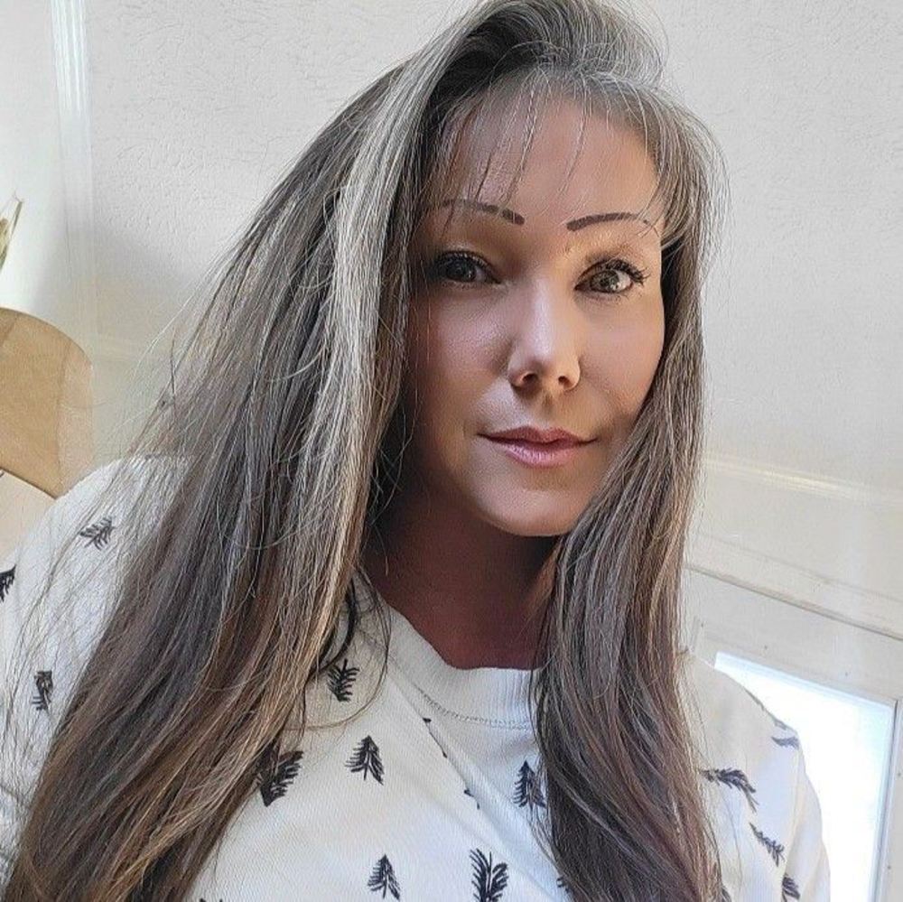 Meet your Posher, Suzanne